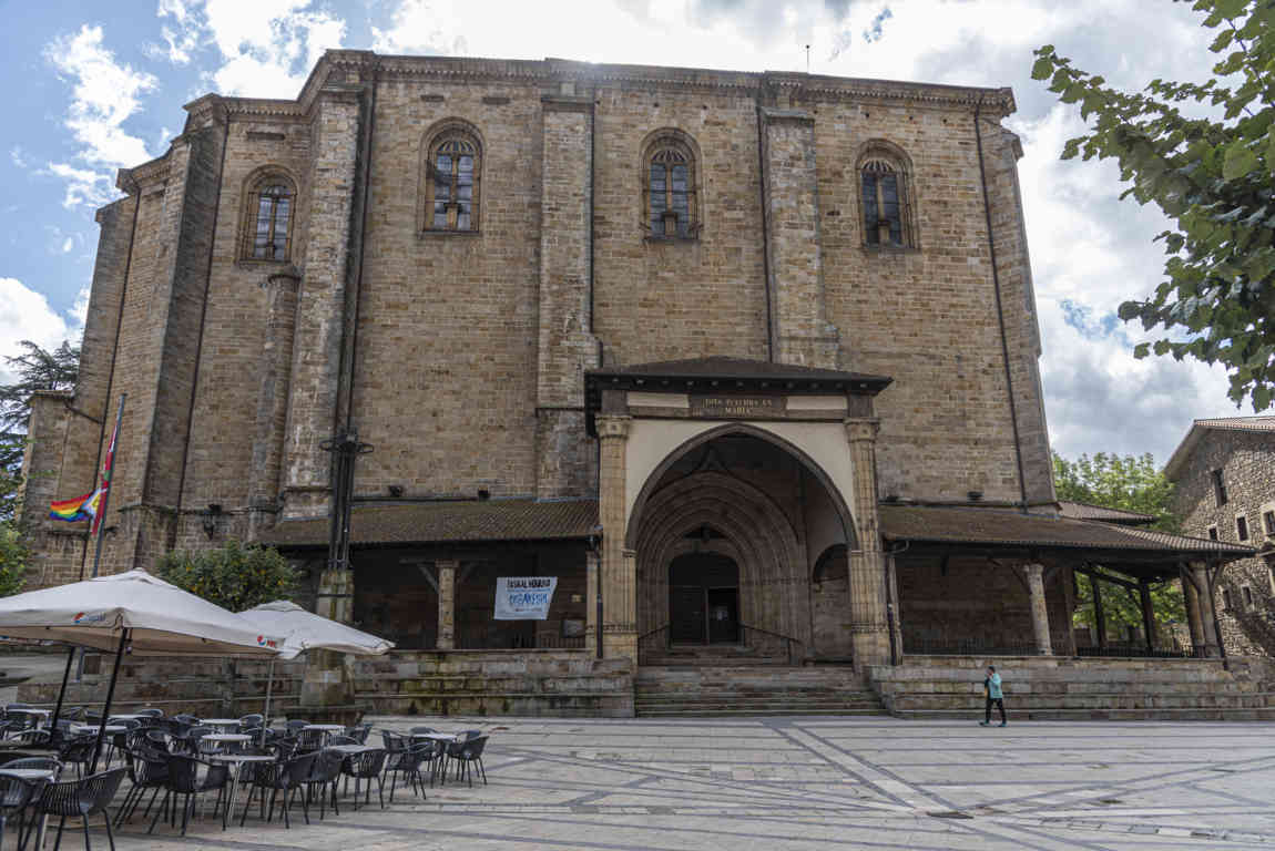 Vizcaya - Elorrio 05 - iglesia de la Purísima Concepción.jpg